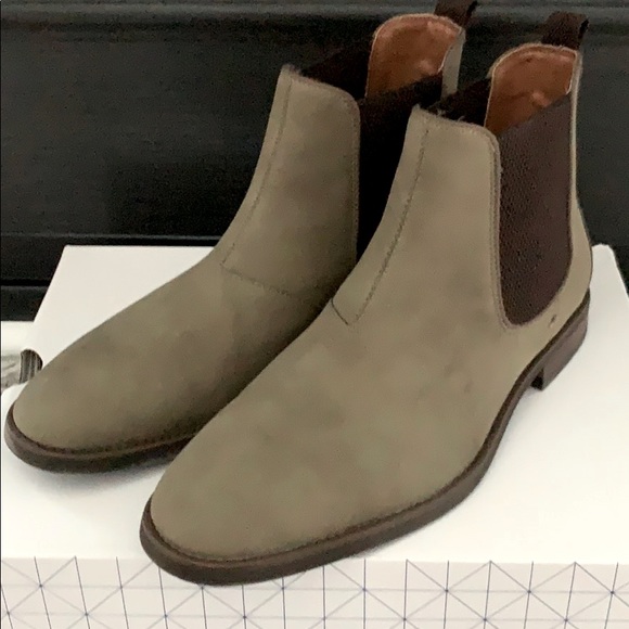 Chelsea slip on boots - Picture 1 of 6